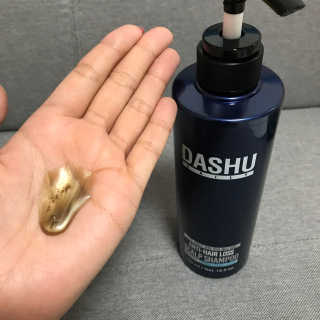 다슈코리아 다슈 데일리 한방 두피 골드 샴푸 500ml — 5점을 준 리뷰어가 2017년 12월 올린 사용 사진