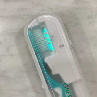네온마켓 청정일기 휴대용 칫솔살균기 — 5점을 준 리뷰어가 2019년 2월 올린 사용 사진