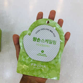 [후르디아] 청포도 매끈약산성 필링 패드_50매 세트 — 5점을 준 리뷰어가 2019년 9월 올린 사용 사진