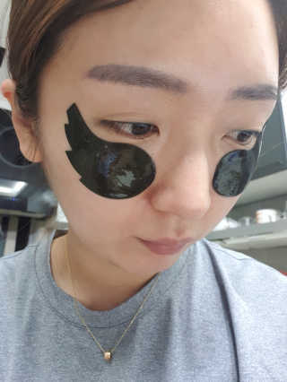푸츄푸츄 Real repair skin cell premium patch — 5점을 준 리뷰어가 2018년 10월 올린 사용 사진