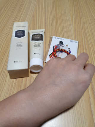 메이메리 쓰리이펙츠 모이스처 톤업크림 50ml — 5점을 준 리뷰어가 2019년 11월 올린 사용 사진