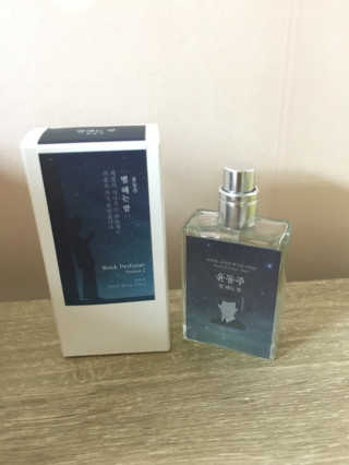 글입다 공방 윤동주 별 헤는 밤 북퍼퓸 30ml — 5점을 준 리뷰어가 2019년 5월 올린 사용 사진
