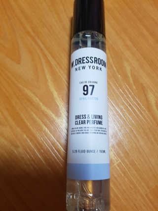 더블유드레스룸 드레스퍼퓸 150ml — 4.83점을 준 리뷰어가 2018년 8월 올린 사용 사진
