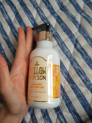 바디홀릭 인샤워 바디퍼퓸 옐로우포션 250ML — 4점을 준 리뷰어가 2019년 4월 올린 사용 사진