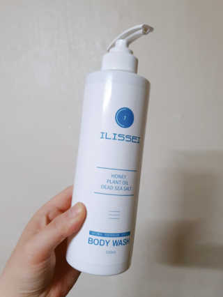 일리세이 허니 샴푸 500ml + 허니 바디워시 500ml 세트 — 4점을 준 리뷰어가 2020년 4월 올린 사용 사진