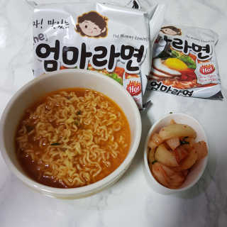 라면 그대로가 제일 맛있는 더엄마라면 — 5점을 준 리뷰어가 2019년 7월 올린 사용 사진