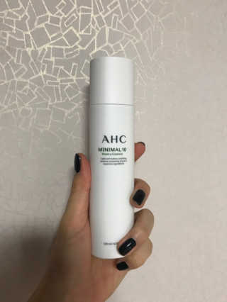 AHC 에이 에이치 씨 미니멀 10 워터리 에센스 — 5점을 준 리뷰어가 2018년 11월 올린 사용 사진