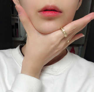 지고트 로맨틱 키스 립스틱 — 4.5점을 준 리뷰어가 2019년 2월 올린 사용 사진