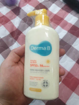 더마비 에브리데이 선블록 SPF50+ PA++++ — 4.5점을 준 리뷰어가 2019년 4월 올린 사용 사진