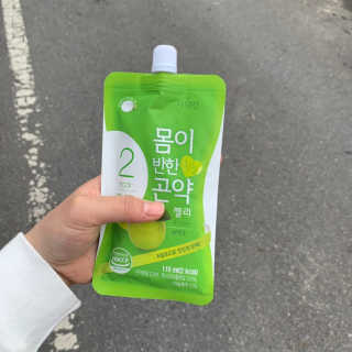 몸반곤 몸이반한 이중 곤약젤리 저칼로리4종_총8파우치 — 5점을 준 리뷰어가 2019년 3월 올린 사용 사진