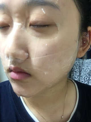 메르셀 샤르르마스크 메르셀 샤르르 마스크 멜팅 콜라겐 — 3.83점을 준 리뷰어가 2018년 10월 올린 사용 사진