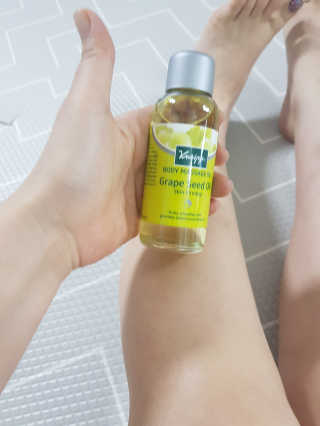 [크나이프] 그레이프씨드 슬리밍 마사지오일 100ml — 5점을 준 리뷰어가 2019년 9월 올린 사용 사진