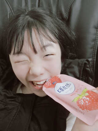 데르뜨 떠먹는 과일 3종, 짜먹는 과일 2종 총 10개 체험 — 5점을 준 리뷰어가 2020년 3월 올린 사용 사진