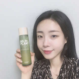 쏘내추럴 80.9 플랜트 스프라우팅 에센스 토너 — 4.67점을 준 리뷰어가 2018년 4월 올린 사용 사진
