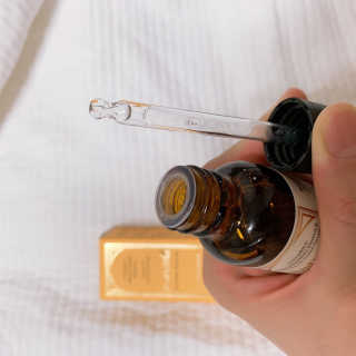[스킨큐어] 산다화 비타민C 화이트닝 에센스 30ml — 5점을 준 리뷰어가 2019년 7월 올린 사용 사진