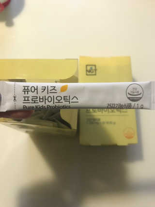 네츄럴굿띵스 퓨어 키즈 프로바이오틱스 60포 — 4점을 준 리뷰어가 2019년 6월 올린 사용 사진