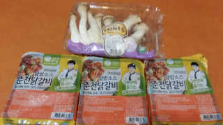뜰아채유통 춘천닭갈비덮밥소스와 머쉬마루 버섯 — 4점을 준 리뷰어가 2018년 10월 올린 사용 사진