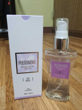 레드컨테이너 페로몬향 퍼퓸 바디미스트 80ml — 5점을 준 리뷰어가 2020년 1월 올린 사용 사진