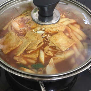 잠실맛집,홍코너떡볶이가우리집에[옛날맛,짜장맛옵션] — 5점을 준 리뷰어가 2019년 12월 올린 사용 사진
