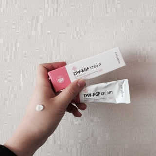 이지듀 디더블유 이지에프 크림 — 3.5점을 준 리뷰어가 2017년 1월 올린 사용 사진