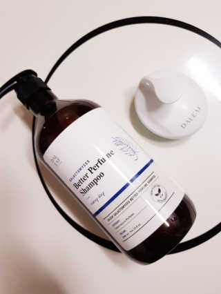 달리프 베러 퍼퓸 샴푸 1000ml 레이니데이 or 일랑로즈 — 5점을 준 리뷰어가 2018년 9월 올린 사용 사진