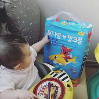 LG생활건강 토디앙 핑크퐁 밴드형 기저귀 — 4점을 준 리뷰어가 2017년 7월 올린 사용 사진