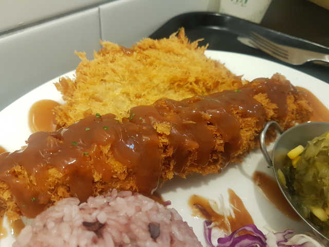 [미스터빠삭 신촌점] 빠삭정식+롤까스 리뷰 사진
