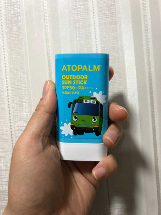 아토팜 야외놀이 선스틱 SPF50+ PA++++ 리뷰 사진