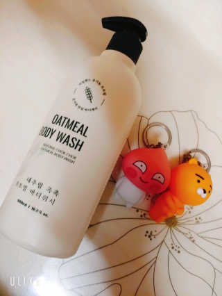 (주)에네스티 내추럴 촉촉  오트밀 바디워시 500ml — 4.5점을 준 리뷰어가 2020년 3월 올린 사용 사진