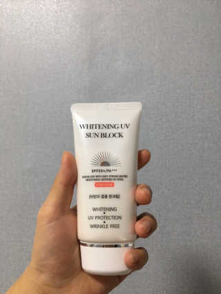 지고트 화이트닝 유브이 썬블럭 크림 70ml,1+1 — 5점을 준 리뷰어가 2019년 5월 올린 사용 사진