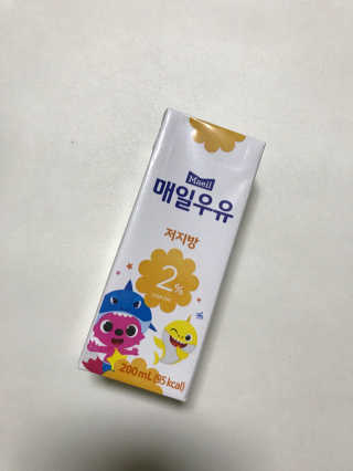 매일우유 멸균 매일우유 저지방 2프로 멸균 핑크퐁 에디션 6입 — 5점을 준 리뷰어가 2017년 12월 올린 사용 사진