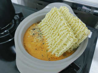 라면 그대로가 제일 맛있는 더엄마라면 — 5점을 준 리뷰어가 2019년 7월 올린 사용 사진