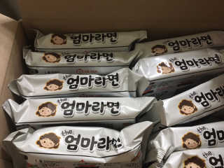 라면 그대로가 제일 맛있는 더엄마라면 — 4점을 준 리뷰어가 2019년 7월 올린 사용 사진