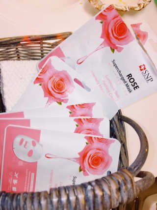 SNP Supercharged Mask_Rose Centifoli Flower — 4.5점을 준 리뷰어가 2018년 12월 올린 사용 사진