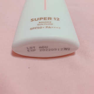 쥴라이Jullai 슈퍼 12 바운스 선 플루이드 SPF50+ PA++++ — 4.5점을 준 리뷰어가 2019년 7월 올린 사용 사진