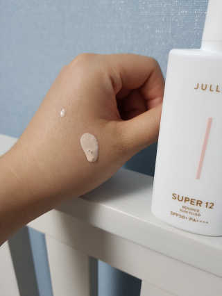 쥴라이Jullai 슈퍼 12 바운스 선 플루이드 SPF50+ PA++++ — 2점을 준 리뷰어가 2019년 8월 올린 사용 사진