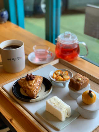 [맛을그리다 by 예빈당] 코리안디저트 세트 + 음료2잔 — 5점을 준 리뷰어가 2019년 10월 올린 사용 사진