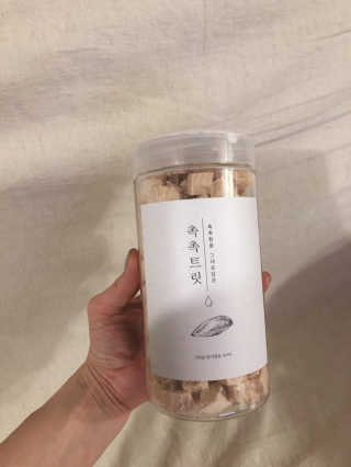 펫프렌즈 [단백질풍부] 無첨가 닭가슴살 100퍼센트 촉촉트릿 치킨 — 5점을 준 리뷰어가 2020년 1월 올린 사용 사진