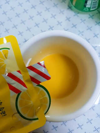 장수농가 리얼깔라만시 원샷 50ml 10팩+보틀 — 5점을 준 리뷰어가 2019년 4월 올린 사용 사진