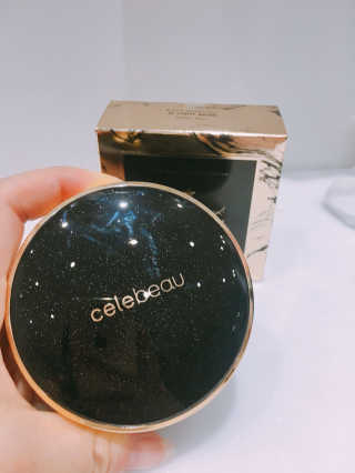 셀레뷰 블랙 세럼 팩트 — 3.33점을 준 리뷰어가 2017년 9월 올린 사용 사진