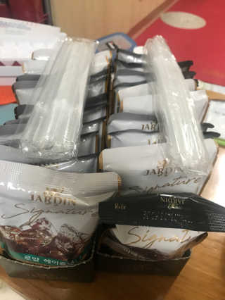 (주)쟈뎅 쟈뎅 시그니처 블랙, 헤이즐넛 230ml — 5점을 준 리뷰어가 2018년 7월 올린 사용 사진