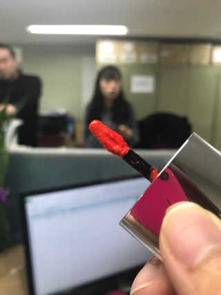 셀레뷰 하이 퍼포먼스 립 틴트 마스터 — 4.33점을 준 리뷰어가 2018년 3월 올린 사용 사진