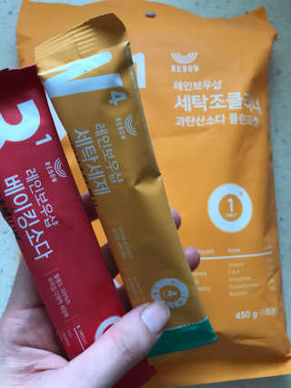 레인보우샵 올인원세탁세제,베이킹소다 스틱포6개입+세탁조클리너 — 4.33점을 준 리뷰어가 2018년 4월 올린 사용 사진