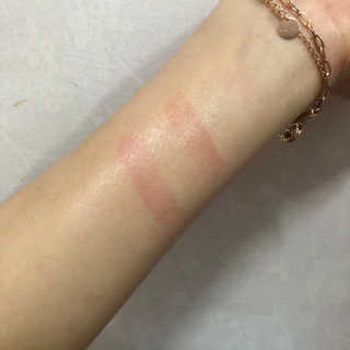 [블랙루즈] 로즈 벨벳 립스틱 택1+랜덤1 — 4점을 준 리뷰어가 2019년 1월 올린 사용 사진