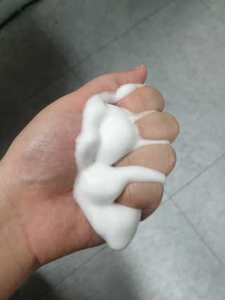 에이밀 슈퍼 그레인 버블 폼 200ml — 5점을 준 리뷰어가 2019년 9월 올린 사용 사진