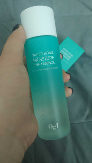 오지아이 워터 밤 모이스처 스킨 에센스 180ml — 5점을 준 리뷰어가 2020년 2월 올린 사용 사진