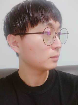 다온 1만원대 동글이안경  잘나가는 3가지 칼라 — 5점을 준 리뷰어가 2019년 1월 올린 사용 사진