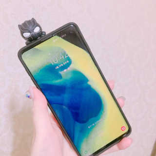 하이키키 마블 피규어 컬러젤리 케이스 — 5점을 준 리뷰어가 2019년 5월 올린 사용 사진