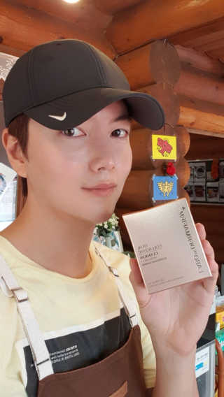 [라보드더마펌] 듀얼 콜라제닉 쿠션 — 4.5점을 준 리뷰어가 2019년 9월 올린 사용 사진