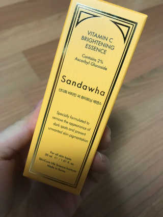 [스킨큐어] 산다화 비타민C 화이트닝 에센스 30ml — 5점을 준 리뷰어가 2020년 3월 올린 사용 사진
